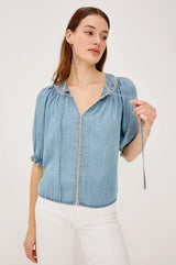 Belina Top
Washed Blue