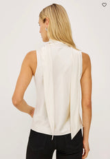 Poppy Top
Ivory