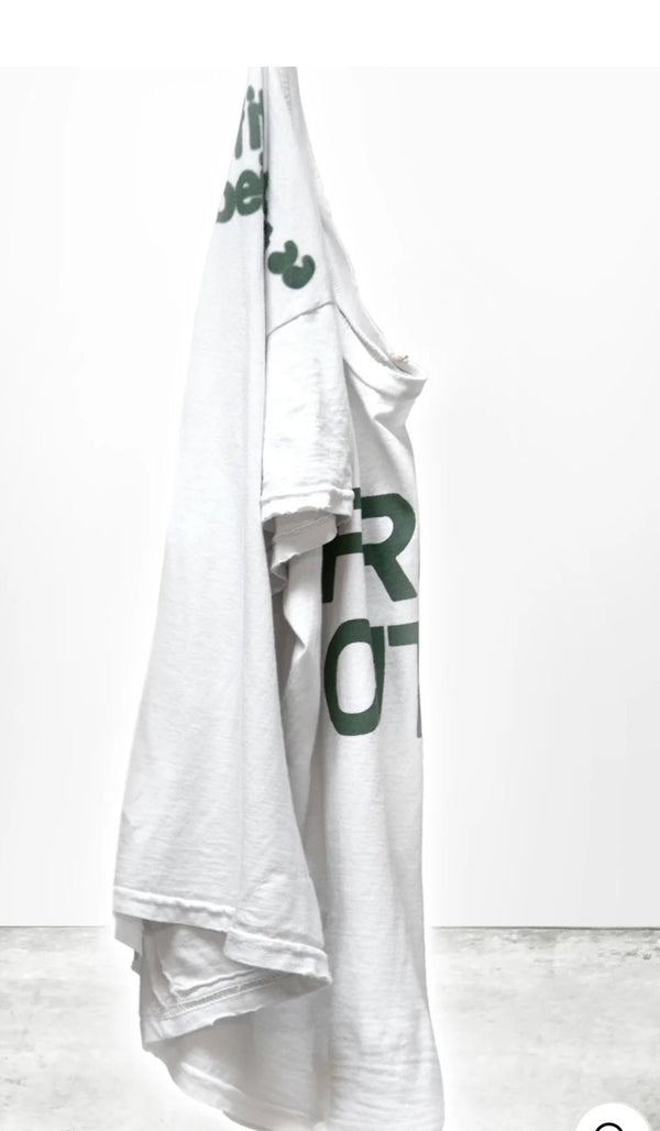 FREECITY "the doing of it is the being of it" SUPERVINTAGE shortsleeve t - laundry whites