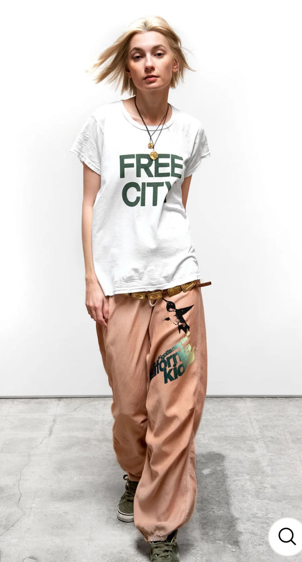 FREECITY "the doing of it is the being of it" SUPERVINTAGE shortsleeve t - laundry whites