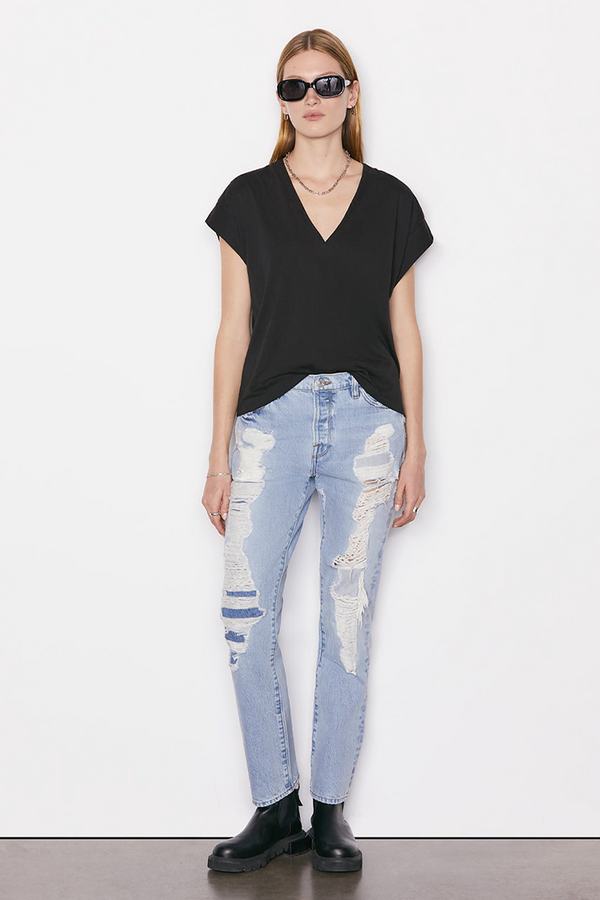 Frame Le Mid Rise V Neck Tee in Noir