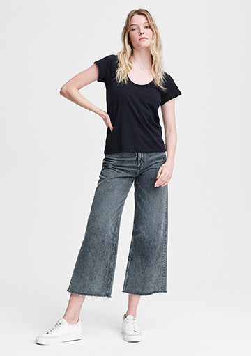 Rag and Bone black U neck shortsleeve tshirt